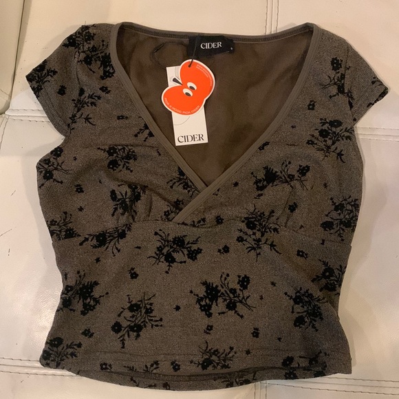 Cider Tops - Small Cider floral brown and black top